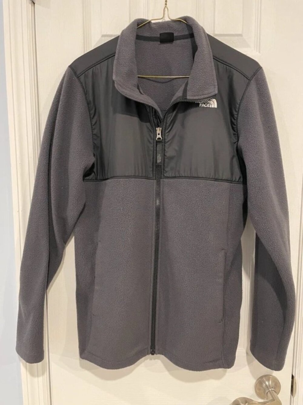 The North Face Youth Gray Black Full Zip Fleece Jacket 18/20